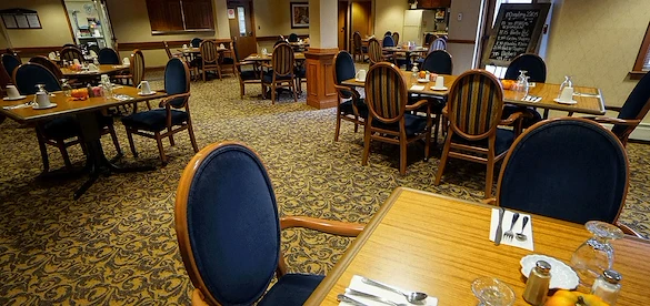 Image of Renaissance by Rennes - De Pere (3)