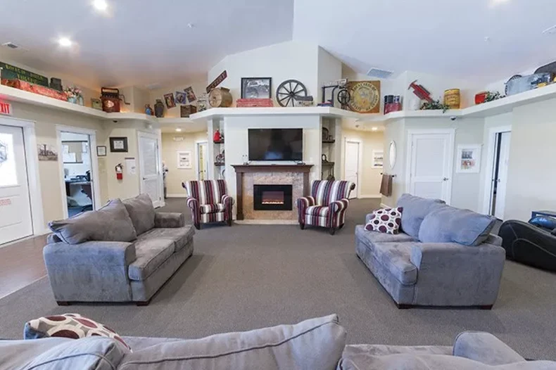 Image of Ashley Manor - Parkview 2 (2)