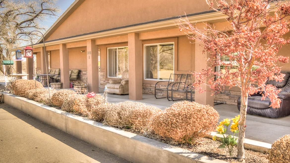 Image of BeeHive Homes of Farmington 4 (1)