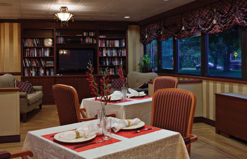 Image of Sunharbor Manor (2)