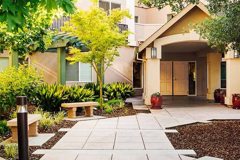 Image of Atria Carmichael Oaks (1)