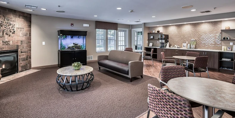 Image of Lockwood of Waterford (2)