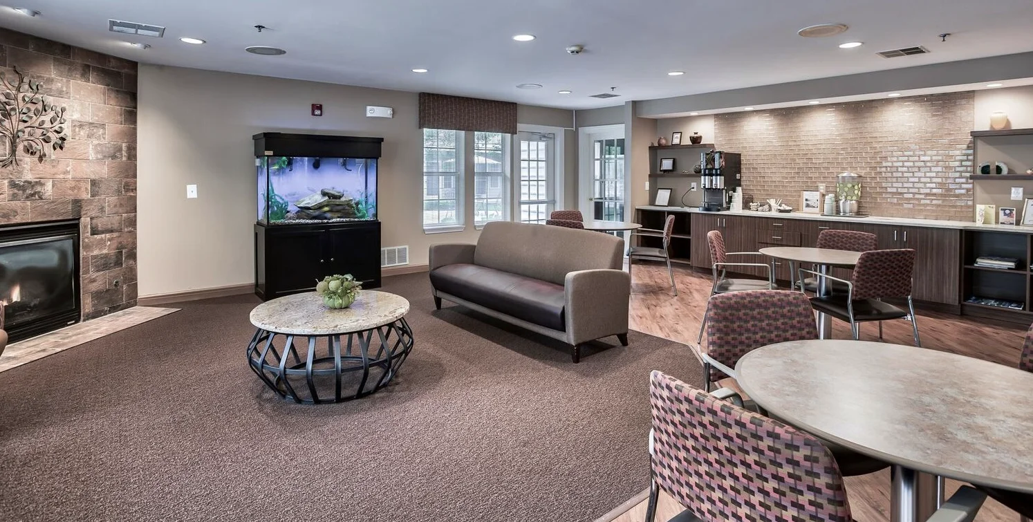 Image of Lockwood of Waterford (2)