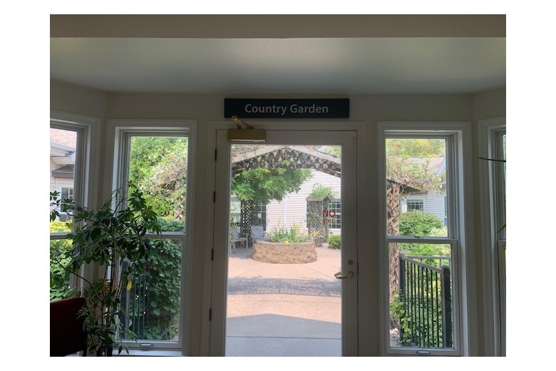 Image of Peabody Manor (6)