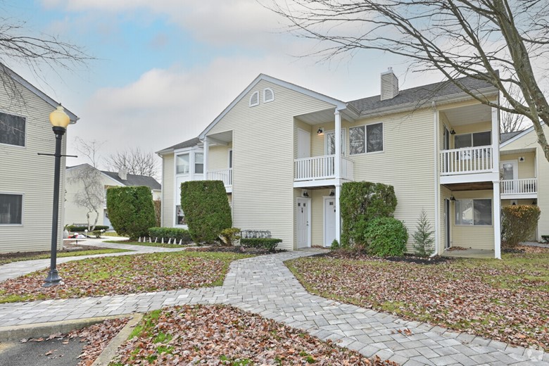 Image of Greenview at West Sayville (1)