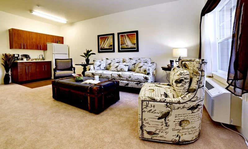 Heatherwood Gracious Retirement Living Hawthorn Senior Independent Living in Tewksbury, Massachusetts living room