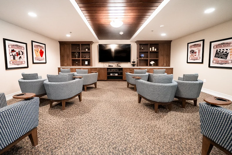 Image of Courtyard at Jamestown (4)