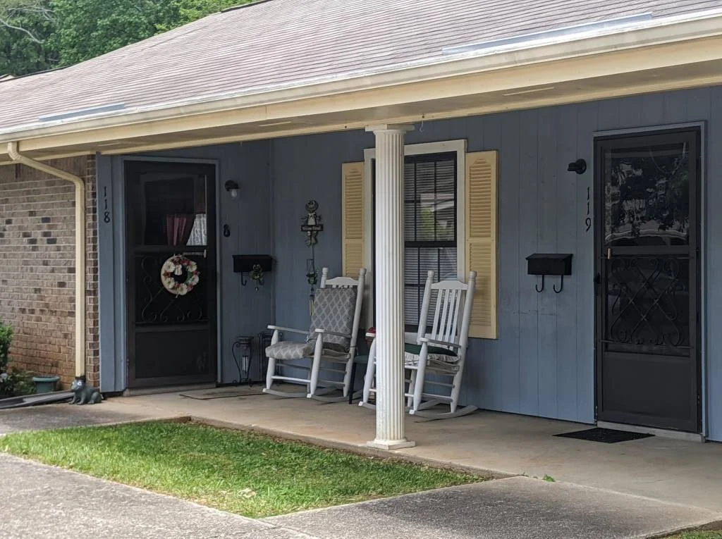 Image of Cornelia Garden (2)