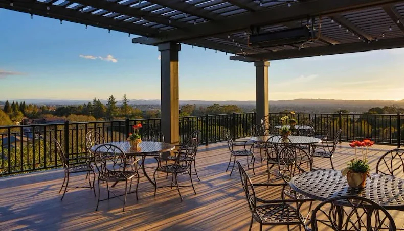 Image of Fountaingrove Lodge (4)