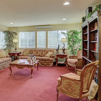 Image of Holiday Golden Oaks (4)