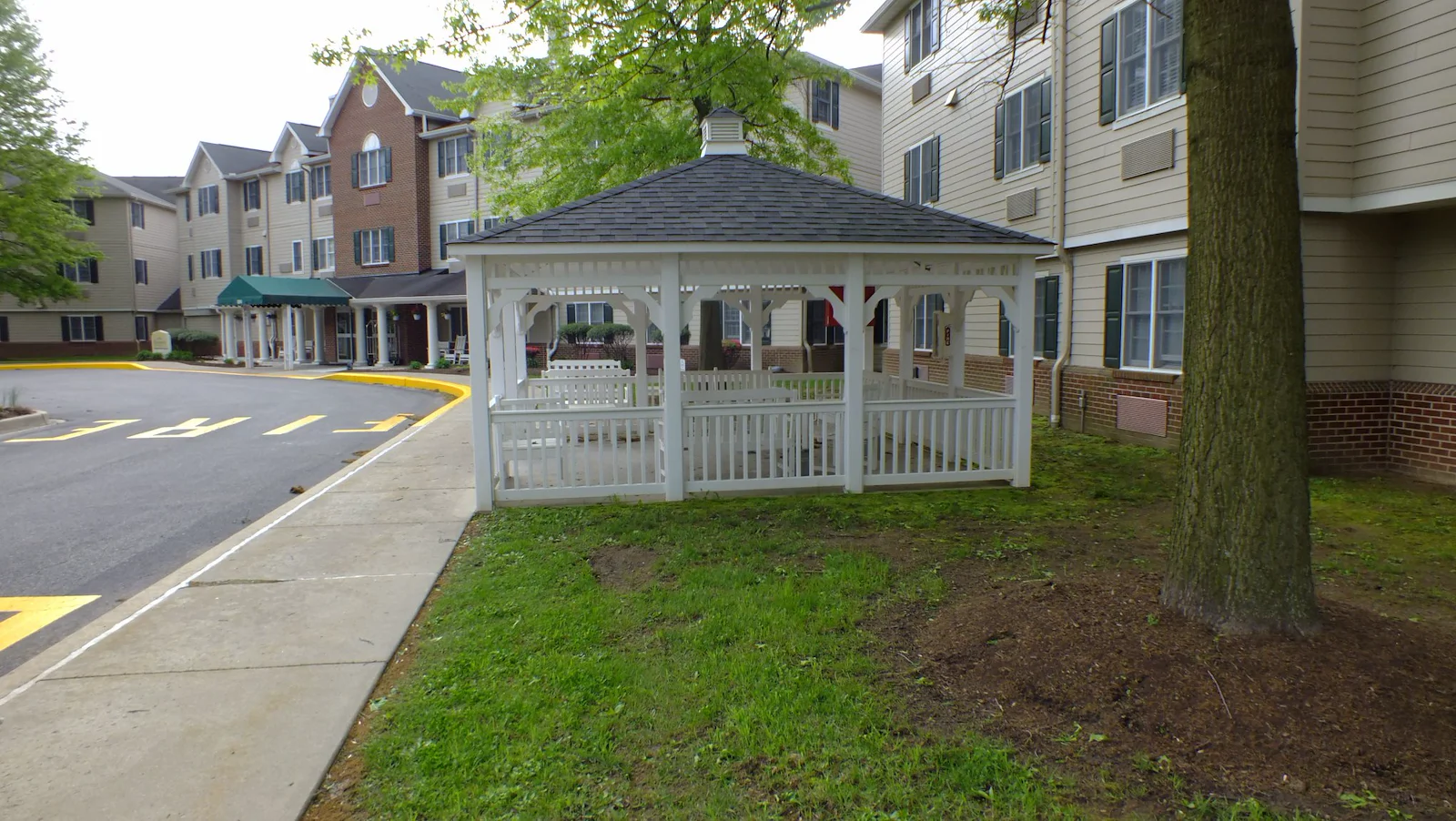 Image of Paramount Senior Living at Newark (3)