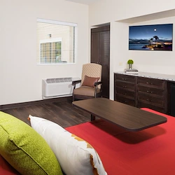 Image of The Enclave (3)