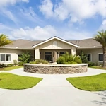 Azalea Gardens Senior Living community offering assisted living and memory care in Tallahassee, FL, outdoor space and walking path