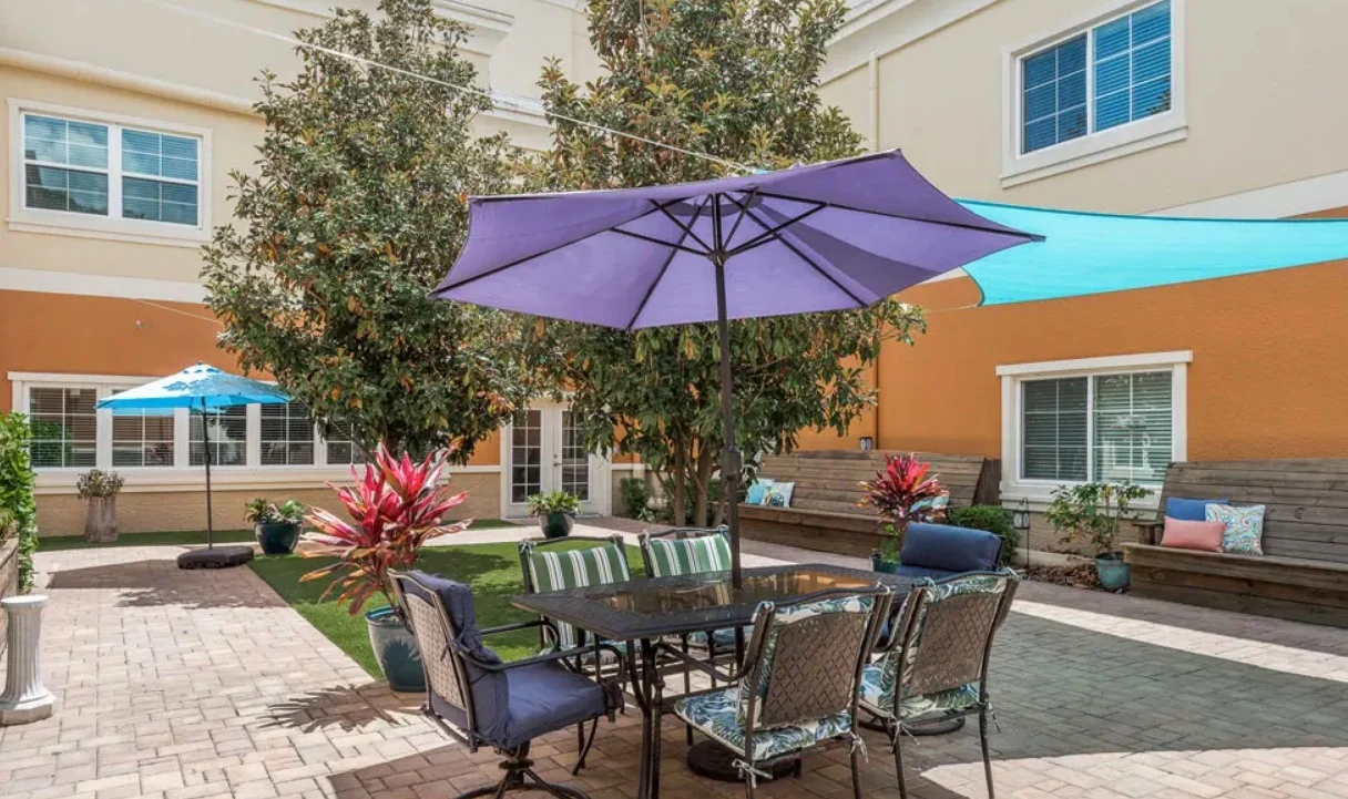 Image of Wentworth Central Avenue (5)