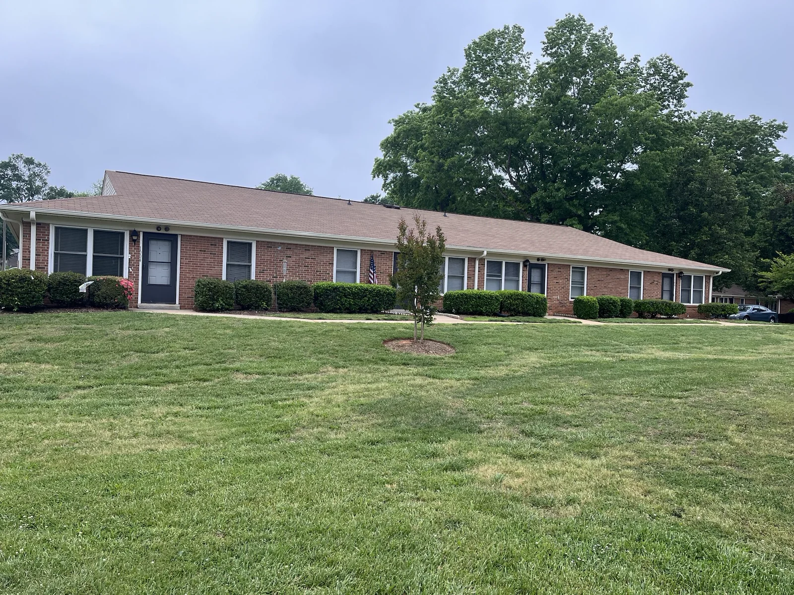 Image of Miller Oaks Apartments (1)