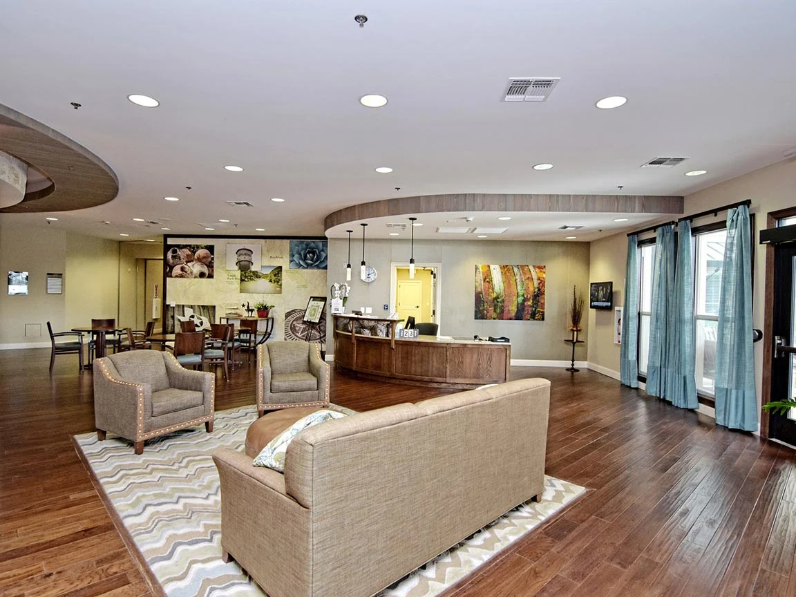 Élan Westpointe coffee shop and lounge area