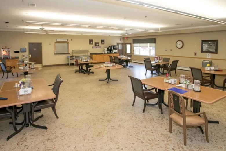 Image of Hillcrest Health Care Center (2)