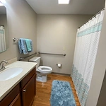 Long House senior living community offering independent living and respite care in Erlanger, KY, apartment bathroom