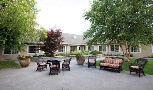 Image of Amber Glen Alzheimer's Care Center (4)