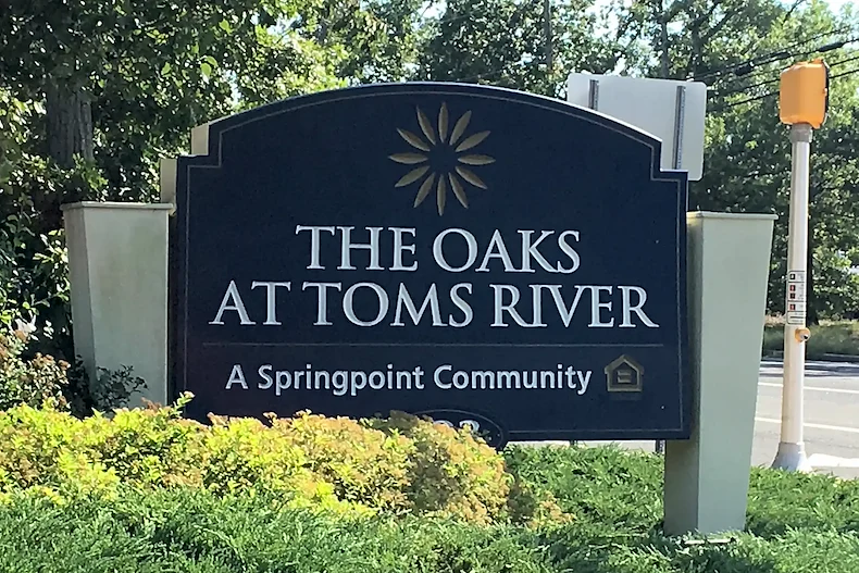 Image of The Oaks at Toms River (3)