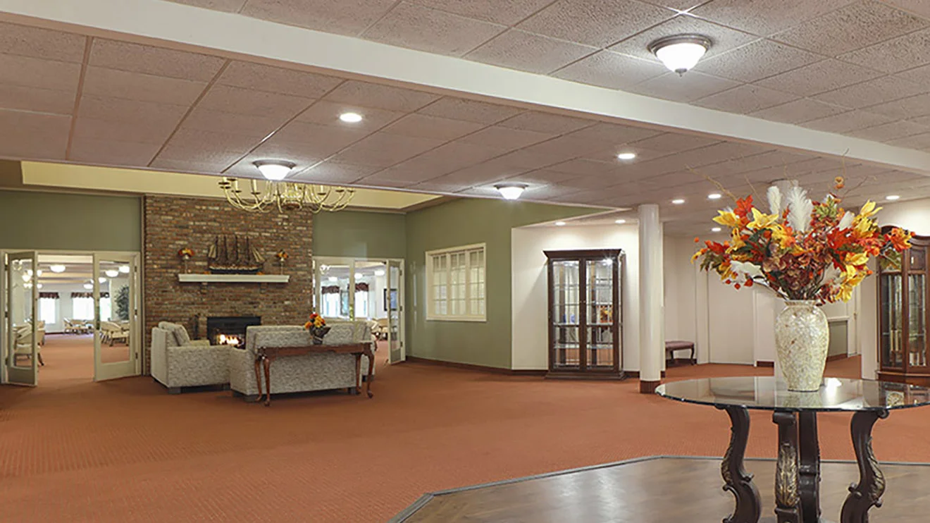 Image of Holiday Farmington (3)