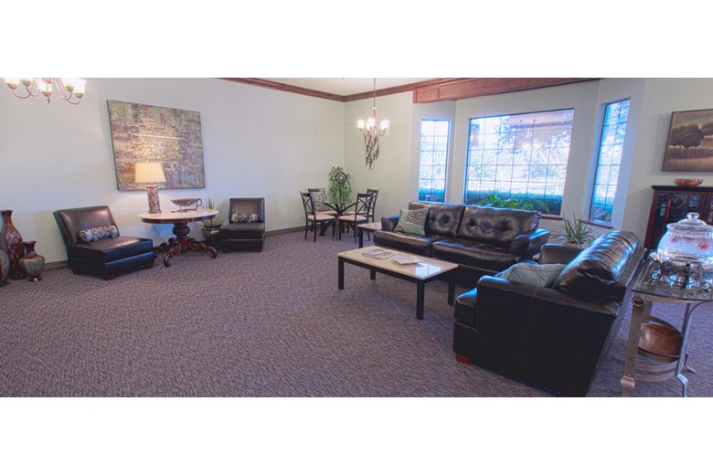 Image of Auburn Oaks Care Center (2)