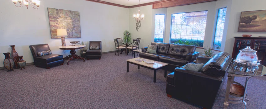 Image of Auburn Oaks Care Center (2)