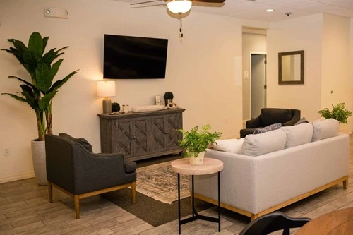 Savoy Place Senior Assisted Living Memory Care in Savoy, IL living room