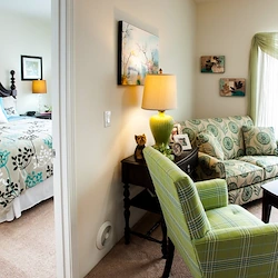 Whispering Pines Gracious Retirement Living Hawthorn Senior Independent Living in Raleigh, North Carolina apartment living and bedroom