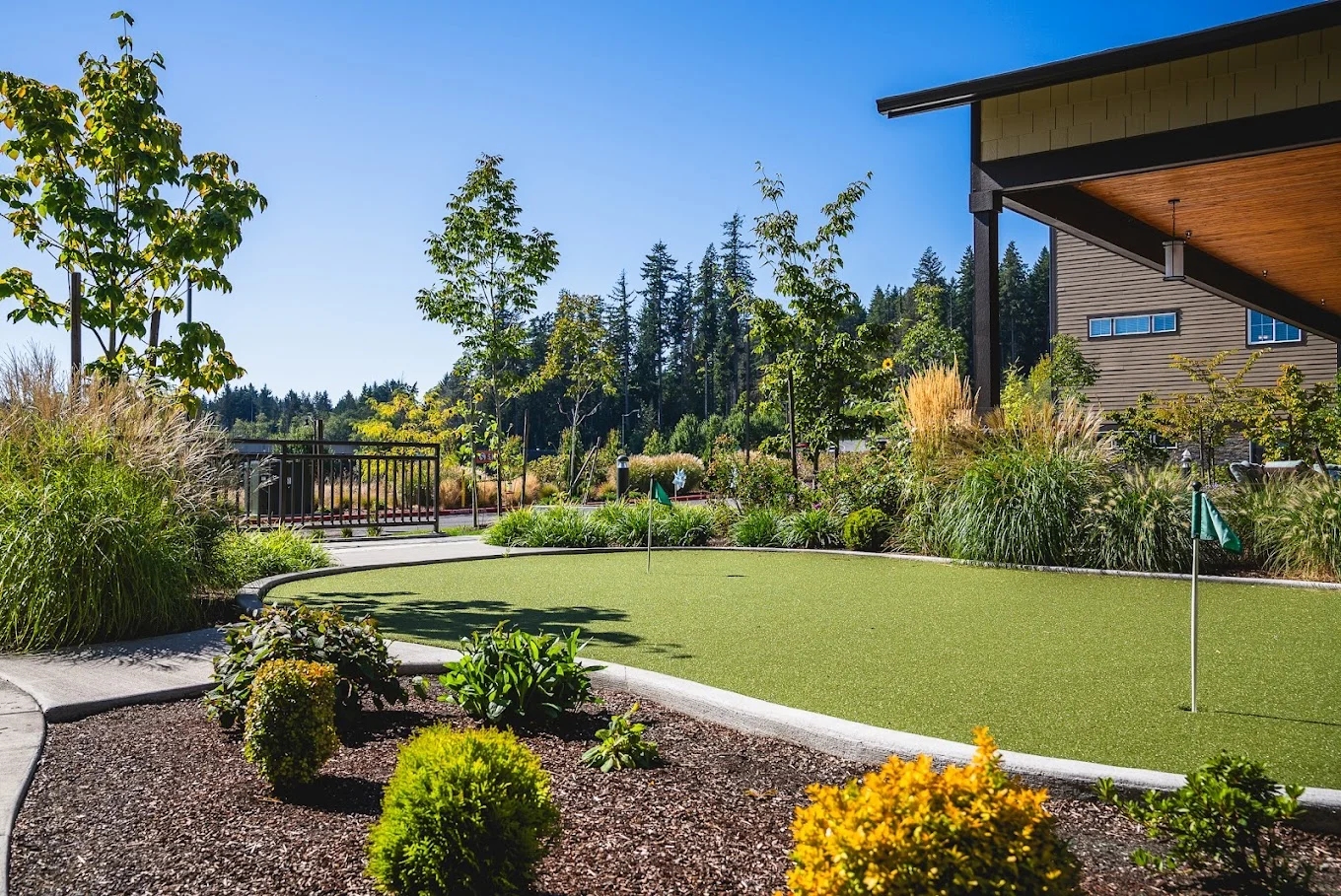 Fieldstone on Clear Creek Independent and Assisted Living putting green