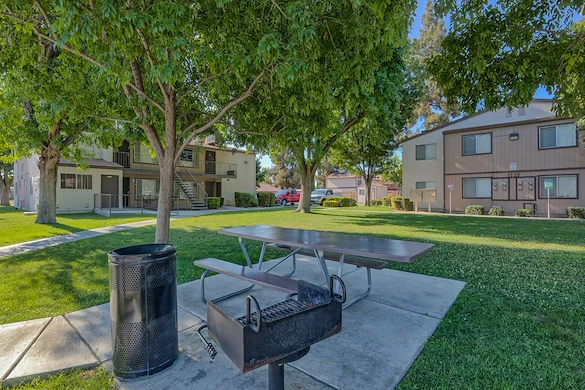 Image of Wasco-Sunset Apartments (2)