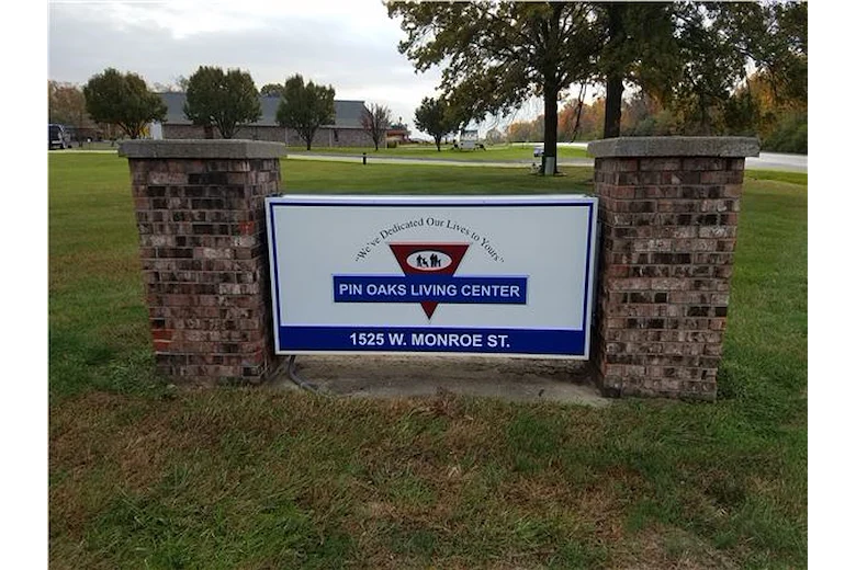Image of Pin Oaks Living Center (2)