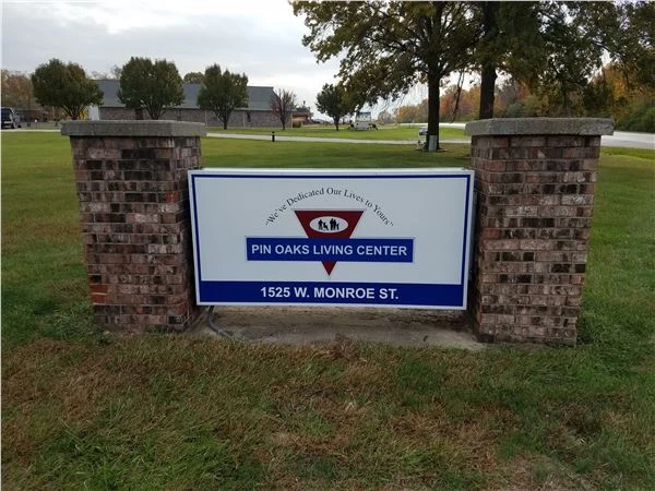 Image of Pin Oaks Living Center (2)