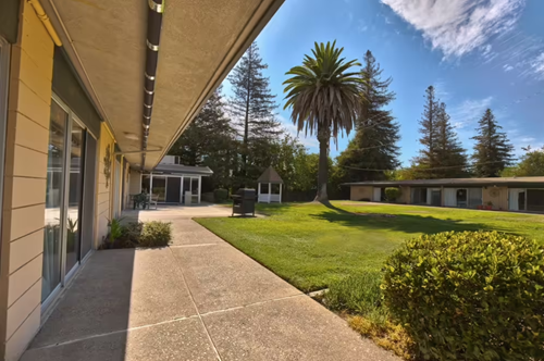 Image of Windsor Elk Grove Care And Rehabilitation Center (3)