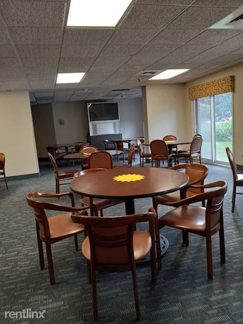 Image of Hazelcrest Place Apartments & Townhomes (9)