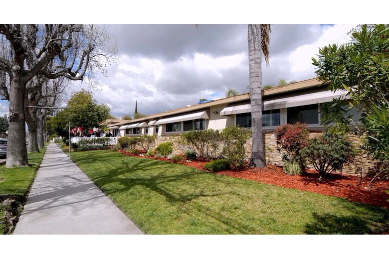 Image of Lake Balboa Care Center (2)