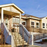 Image of McLoughlin Place Senior Living (1)