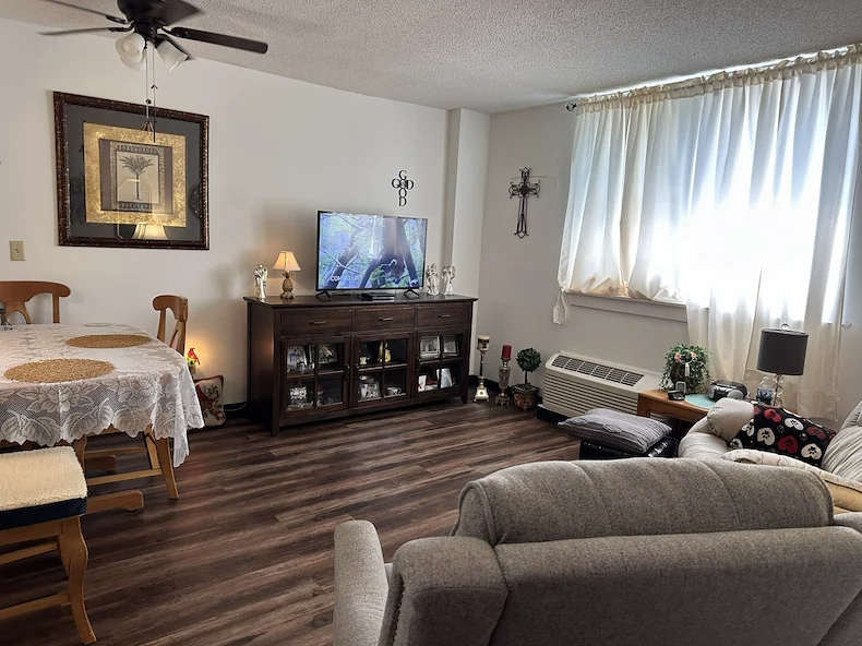 Image of Carlow Manor Retirement Community (3)