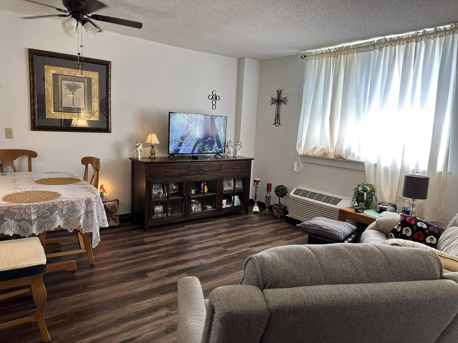 Image of Carlow Manor Retirement Community (3)