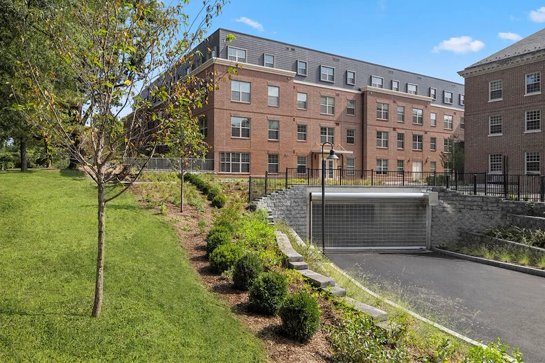 Image of The Louise on Western (8)