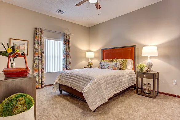 Image of South Hills Square Retirement (2)