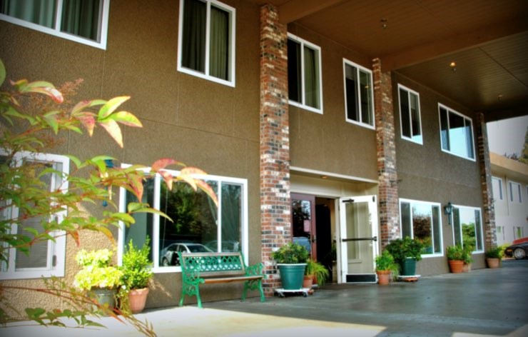 Image of Everett Plaza (1)