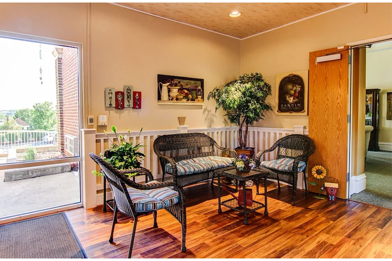 Image of Heisinger Bluffs Rehab and Health Center (6)
