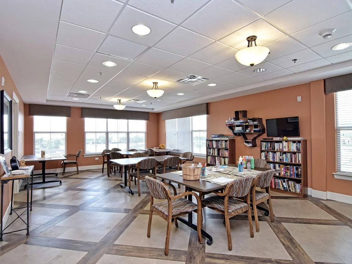 Élan Westpointe library and media room
