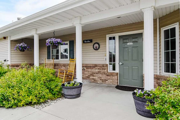 Edgewood Belgrade Memory Care Entrance