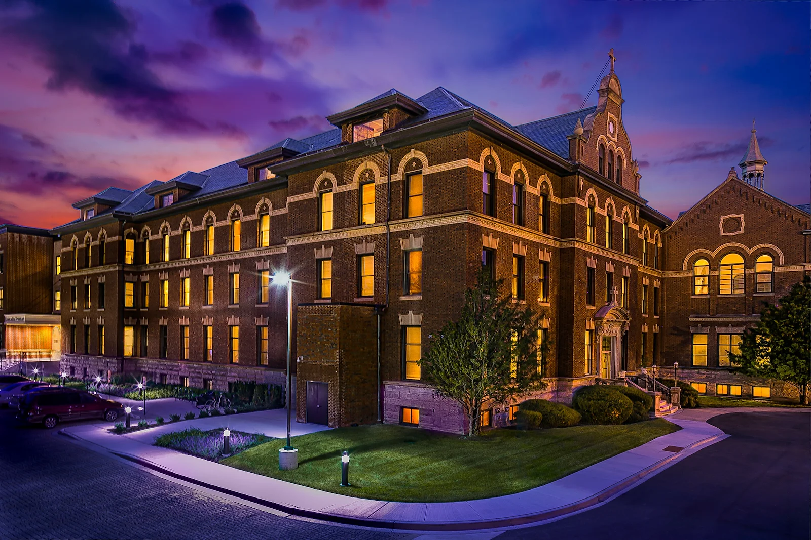 Image of Senior Suites Chicago Norwood Park (1)