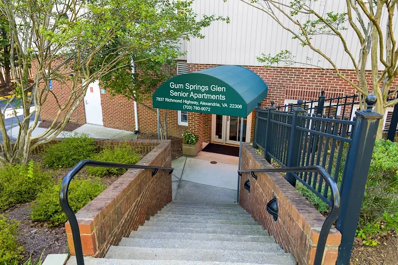 Image of Gum Springs Glen (1)