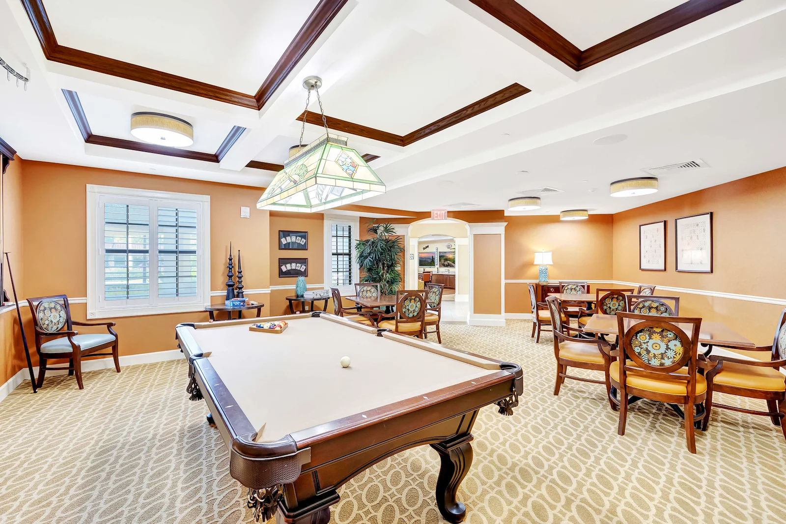 Allegro Boynton Beach, senior living community offering independent living, assisted living, memory care, and respite care in Boynton Beach, FL, activities room with pool table