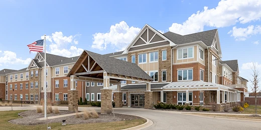 Alto Grayslake, senior living community offering assisted living, memory care, and respite care in Grayslake, IL, front entrance