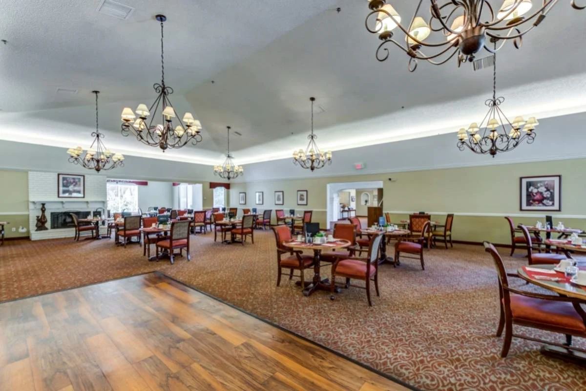 Image of Villa De Anza Assisted Living (2)